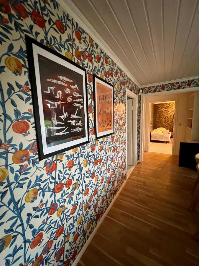 Idylliskt Hus Med Sjoeutsikt. Villa Östhammar Buitenkant foto